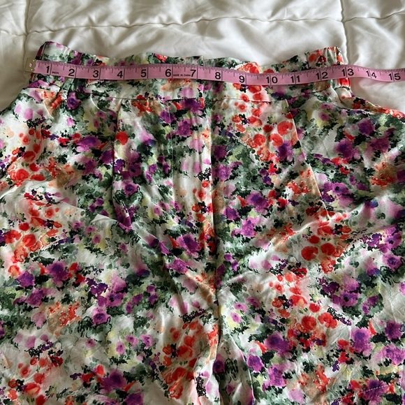 & Other Stories Floral Women's Shorts - Picture 5 of 9